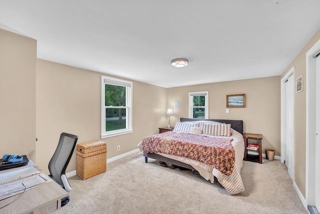 17306 W Roosevelt AVENUE, New Berlin, WI 53146