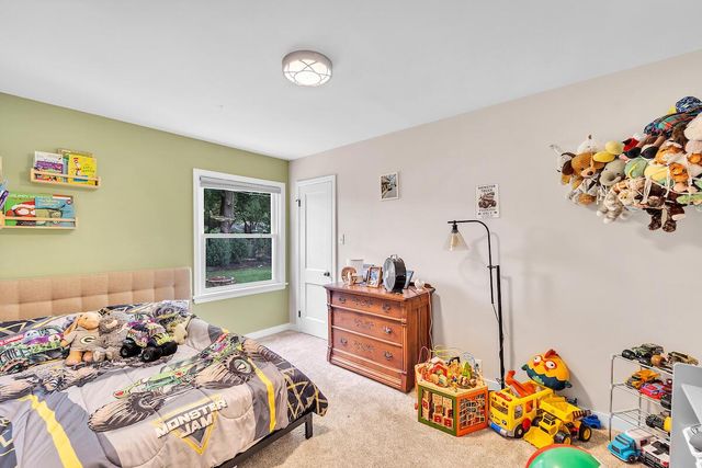 17306 W Roosevelt AVENUE, New Berlin, WI 53146