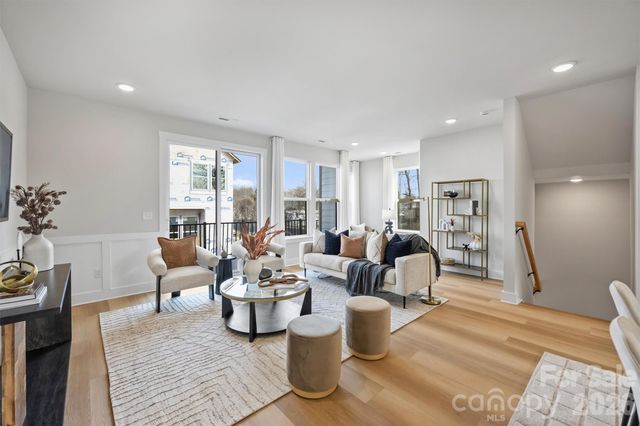 8006 Sansom Circle, Charlotte, NC 28213