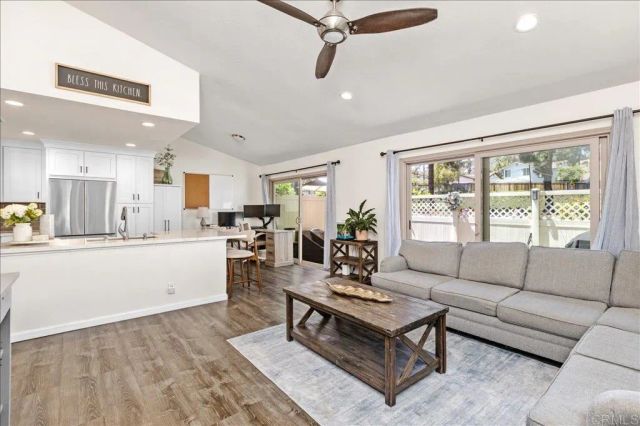 501 Smoketree Glen, Escondido, CA 92026