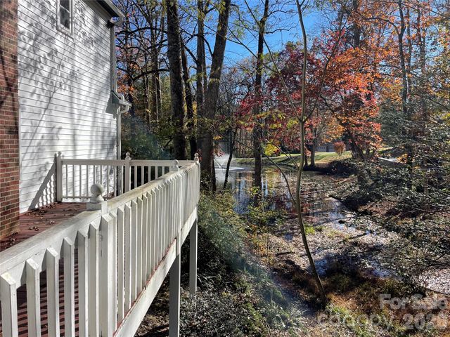 410 Hidden Woods Lane, Hendersonville, NC 28791