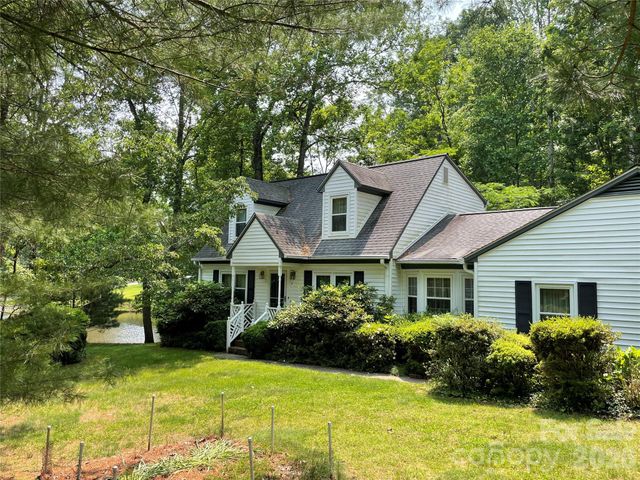 410 Hidden Woods Lane, Hendersonville, NC 28791