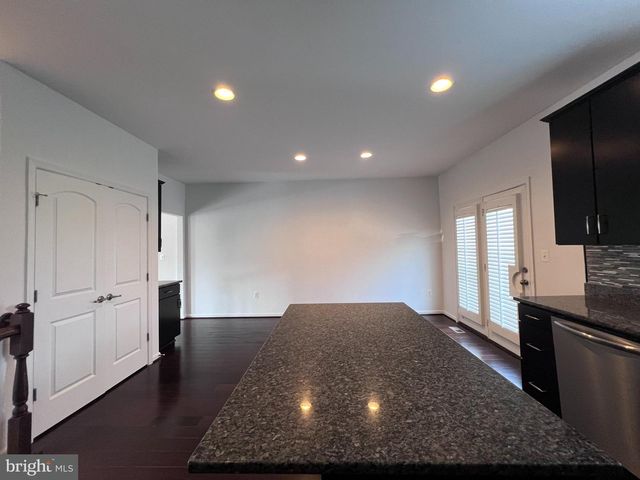 9243 DAWKINS CREST CIR, Bristow, VA 20136