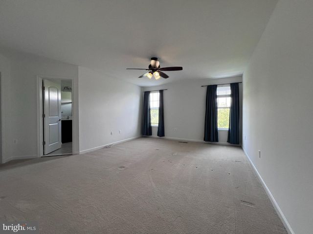 9243 DAWKINS CREST CIR, Bristow, VA 20136