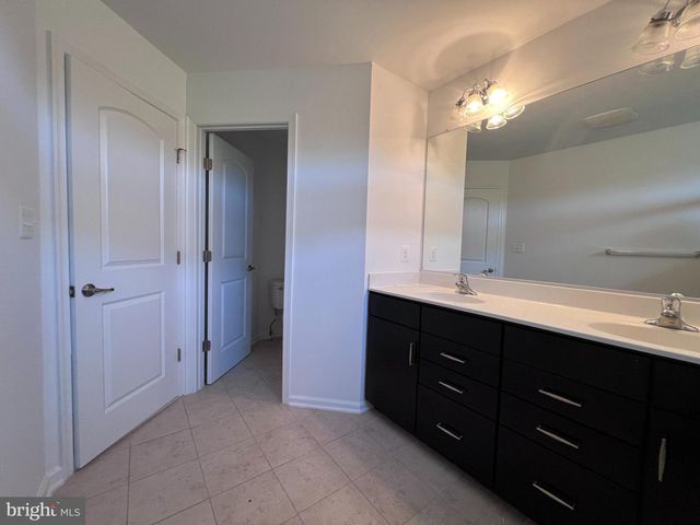 9243 DAWKINS CREST CIR, Bristow, VA 20136