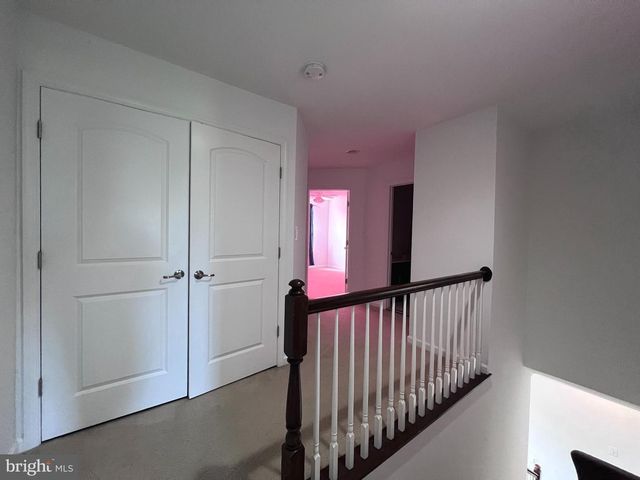 9243 DAWKINS CREST CIR, Bristow, VA 20136