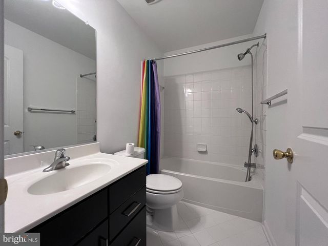 9243 DAWKINS CREST CIR, Bristow, VA 20136
