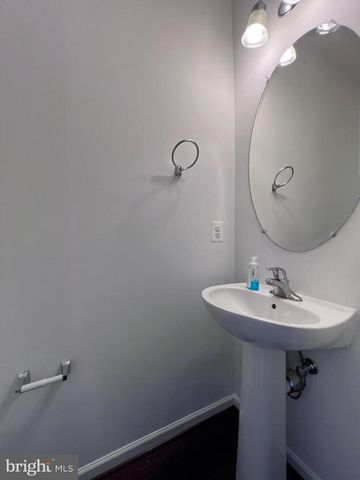 9243 DAWKINS CREST CIR, Bristow, VA 20136