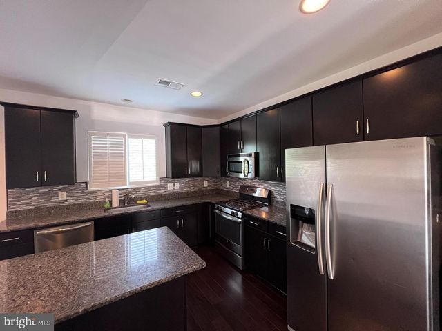 9243 DAWKINS CREST CIR, Bristow, VA 20136