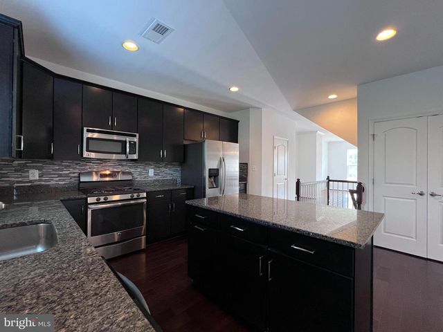 9243 DAWKINS CREST CIR, Bristow, VA 20136