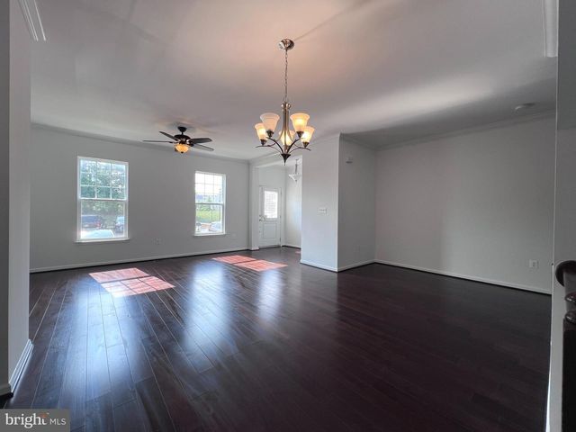 9243 DAWKINS CREST CIR, Bristow, VA 20136