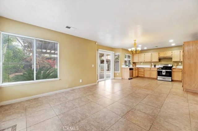 462 Coudures Way, Perris, CA 92571