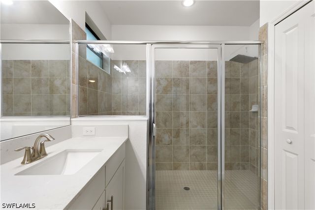 1473 Birdie DR, Naples, FL 34120
