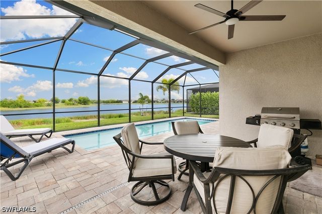 1473 Birdie DR, Naples, FL 34120