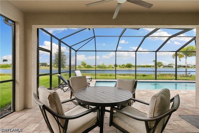 1473 Birdie DR, Naples, FL 34120