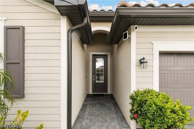 1473 Birdie DR, Naples, FL 34120