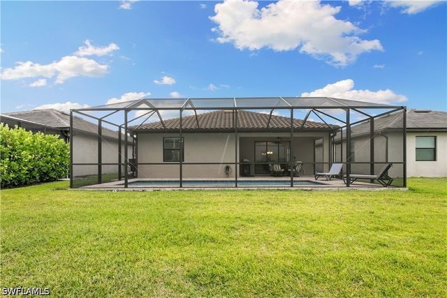 1473 Birdie DR, Naples, FL 34120