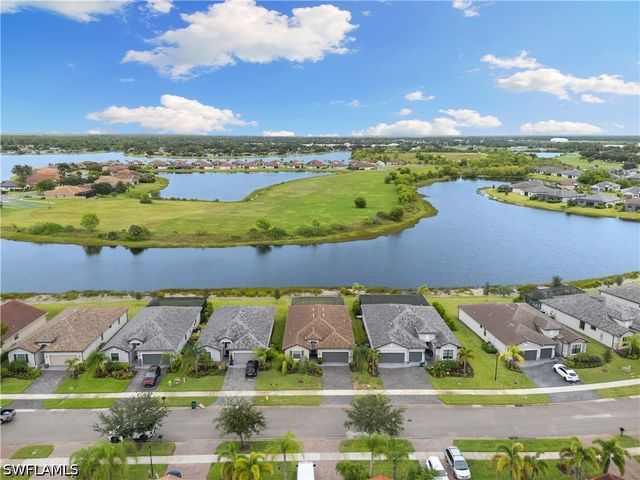 1473 Birdie DR, Naples, FL 34120