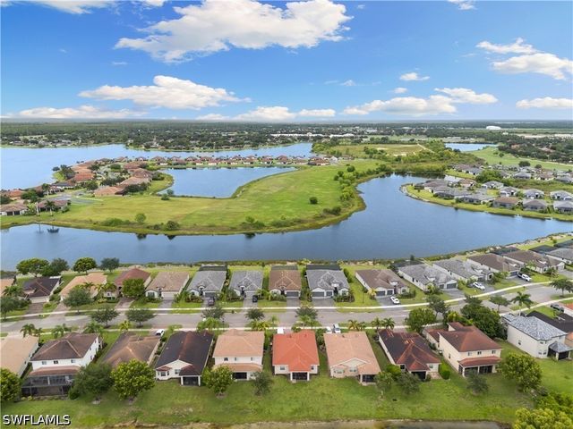 1473 Birdie DR, Naples, FL 34120