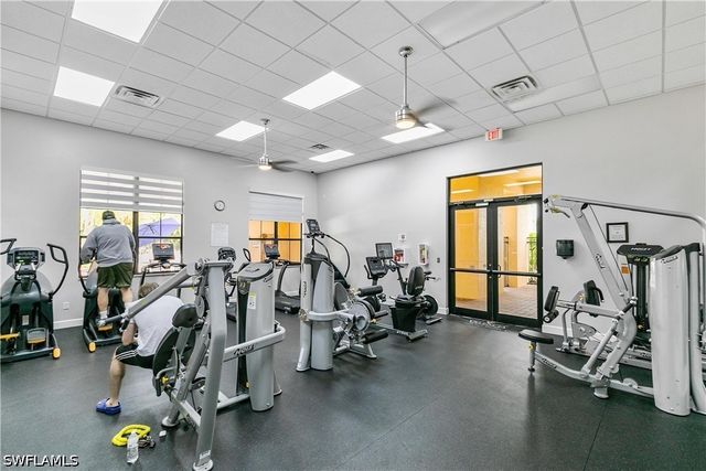 1473 Birdie DR, Naples, FL 34120
