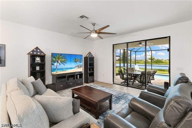 1473 Birdie DR, Naples, FL 34120