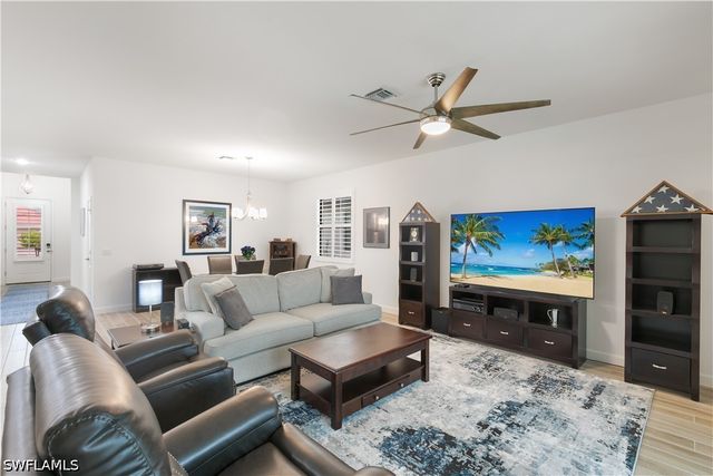 1473 Birdie DR, Naples, FL 34120