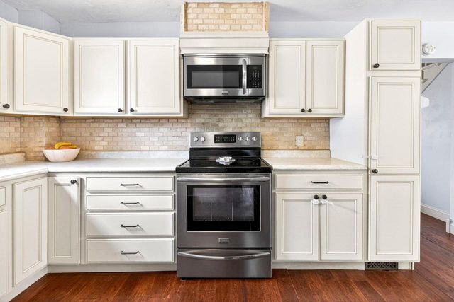 1003 DEPOT STREET, Little Chute, WI 54140