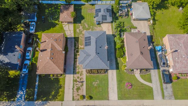 930 E 161st Place, South Holland, IL 60473