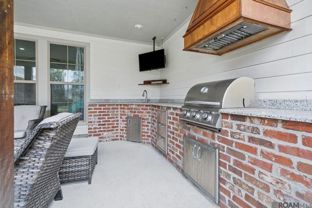 16357 Parker Place Dr, Prairieville, LA 70769