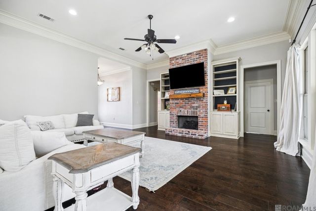 16357 Parker Place Dr, Prairieville, LA 70769