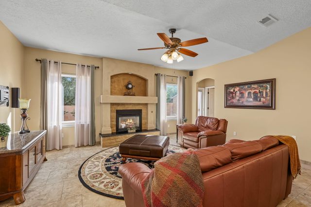 10901 Pasquale Drive NW, Albuquerque, NM 87114