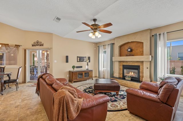 10901 Pasquale Drive NW, Albuquerque, NM 87114