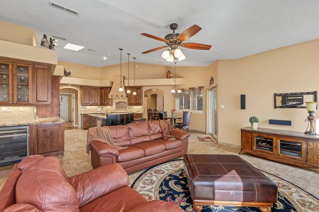 10901 Pasquale Drive NW, Albuquerque, NM 87114