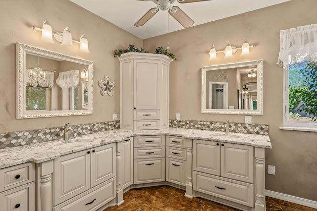 10901 Pasquale Drive NW, Albuquerque, NM 87114