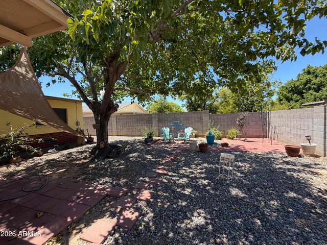 2354 E BETTY ELYSE Lane, Phoenix, AZ 85022