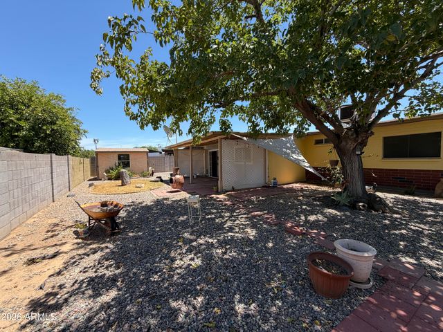 2354 E BETTY ELYSE Lane, Phoenix, AZ 85022