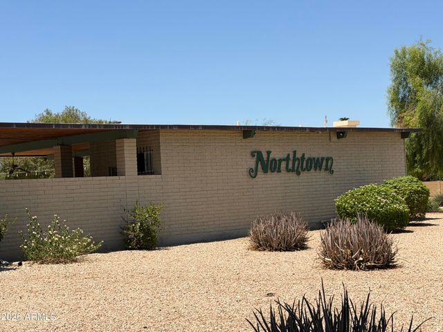2354 E BETTY ELYSE Lane, Phoenix, AZ 85022