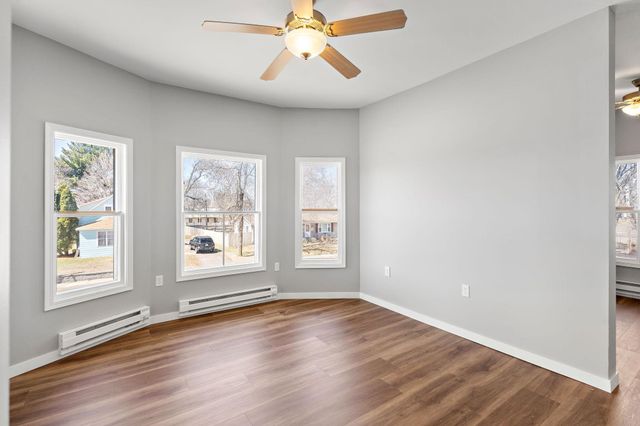 140 Davis Street S, Cambridge, MN 55008