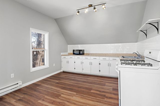 140 Davis Street S, Cambridge, MN 55008