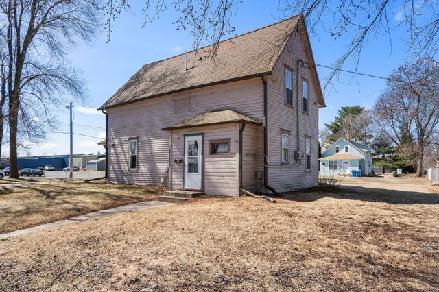 140 Davis Street S, Cambridge, MN 55008
