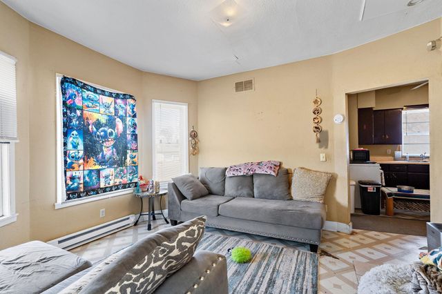 140 Davis Street S, Cambridge, MN 55008