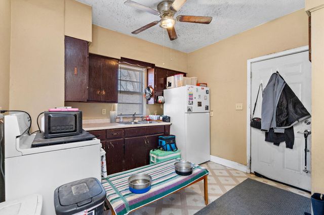 140 Davis Street S, Cambridge, MN 55008