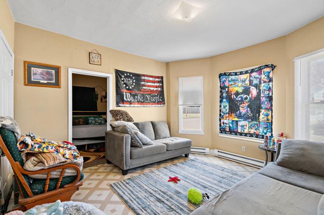 140 Davis Street S, Cambridge, MN 55008