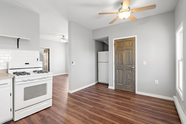 140 Davis Street S, Cambridge, MN 55008