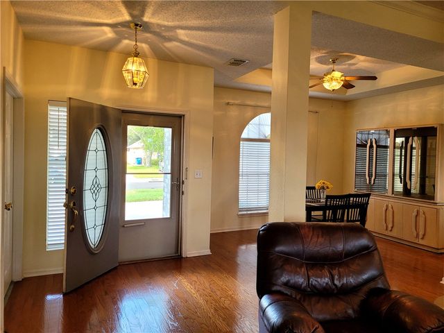 4914 Kerrville Dr, Corpus Christi, TX 78413