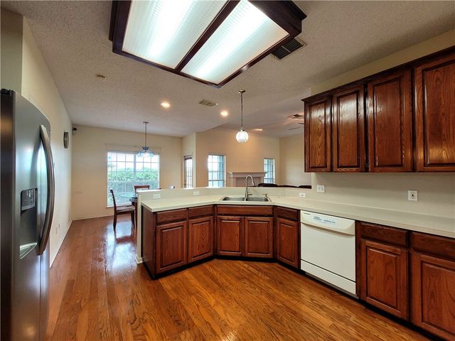 4914 Kerrville Dr, Corpus Christi, TX 78413