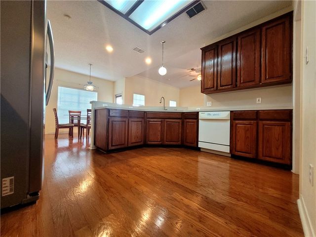 4914 Kerrville Dr, Corpus Christi, TX 78413