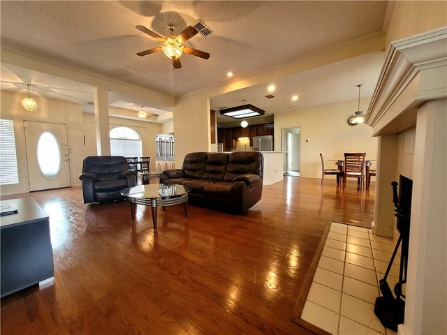 4914 Kerrville Dr, Corpus Christi, TX 78413