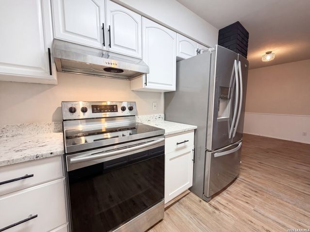 208 FOREST WAY, Schertz, TX 78154