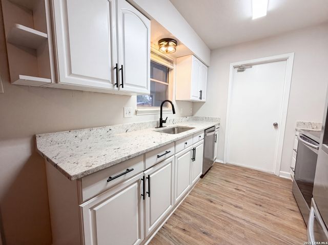 208 FOREST WAY, Schertz, TX 78154